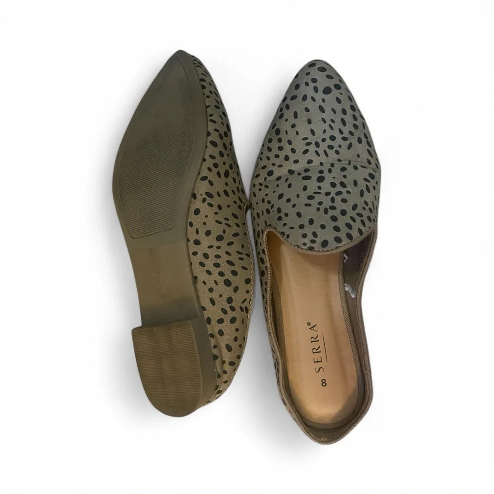 Serra Women's Black and Tan Patterned Loafers